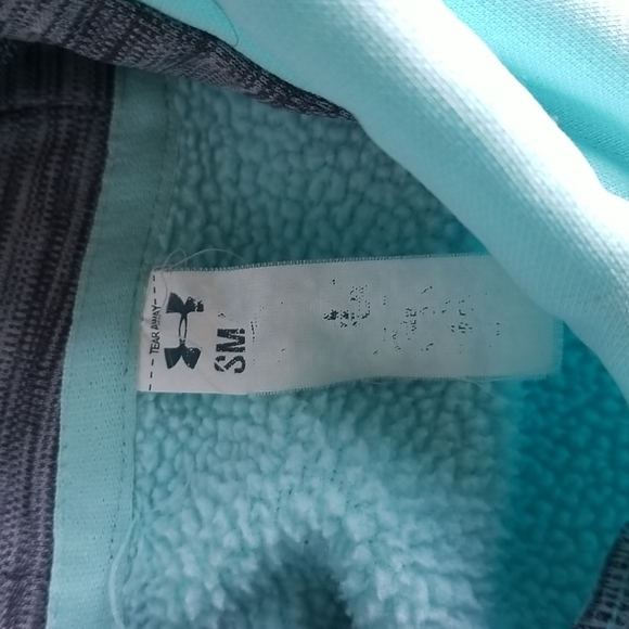 (S) Under Armour Cold Gear Pull On Hoodie Loose Fit Classic Logo Graphic - Picture 3 of 10